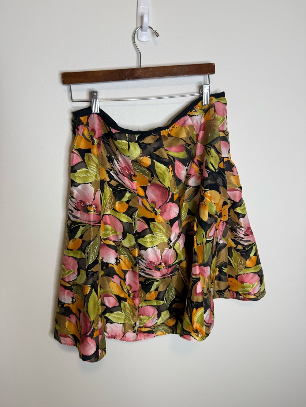 Talbots Floral A-Line Skirt in Pink, Green & Yellow silk size 18 - Picture 7 of 7